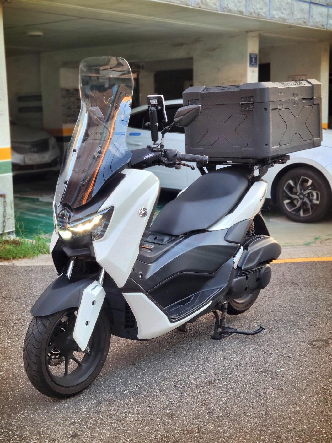 NMAX 125 (2025) 4